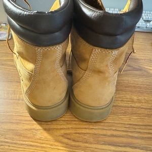 Women’s waterproof timberland boots size 9